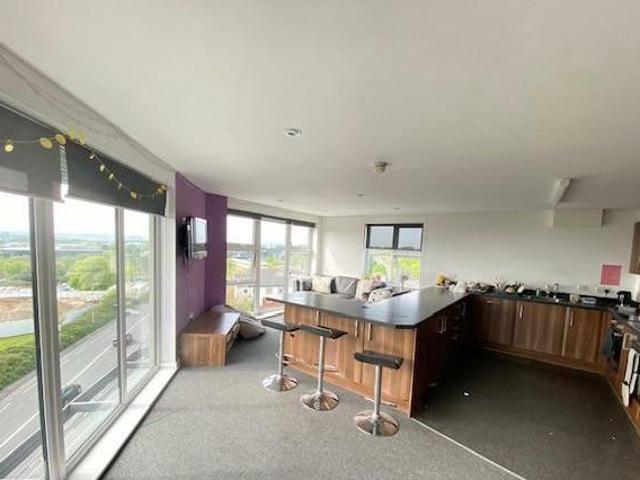 House for rent in Follaton, Strode