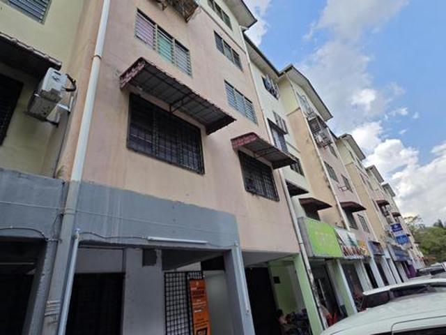 Flat for sale in Petaling, Subang Jaya