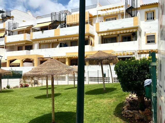 Apartamento en alquiler en Torre de Benagalbón, La Axarquía