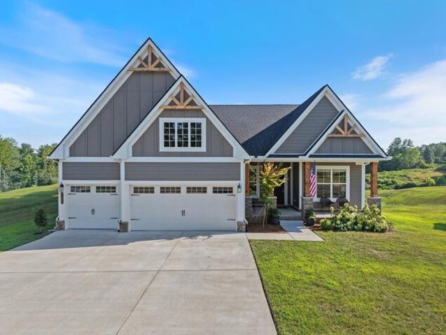 House for sale in Fairview