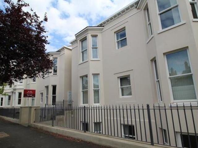 House for rent in Green Close, Warwickshire