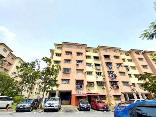 Flat for sale in Shah Alam, Petaling