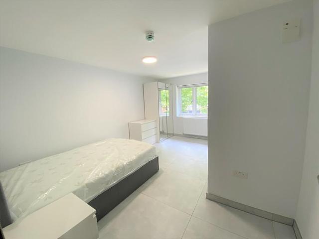 Room for rent in Sudbury, Greater London
