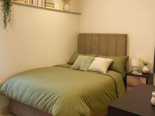 Room for rent in Totteridge, Cressex