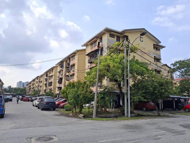 Flat for sale in Country Heights Damansara, Kuala Lumpur