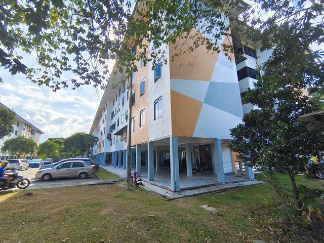 Flat for sale in Tebrau, Johor