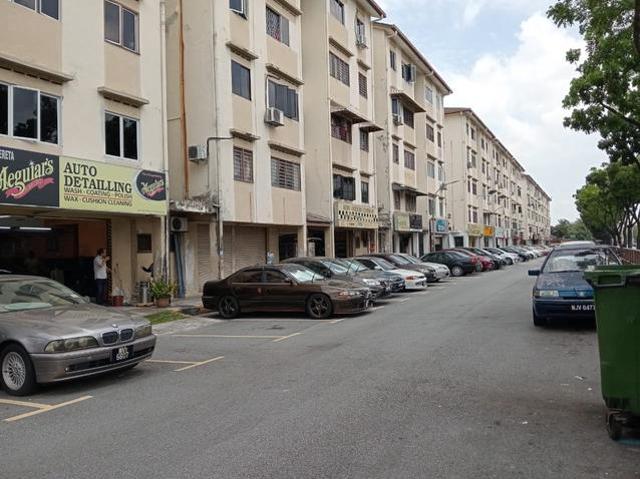 Flat for sale in Petaling, Subang Jaya