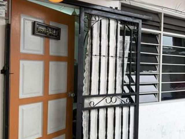 Flat for sale in Barat Daya, George Town