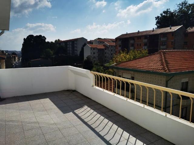 Apartamento alugar em Conjunto Urbano da Ribeira, Porto