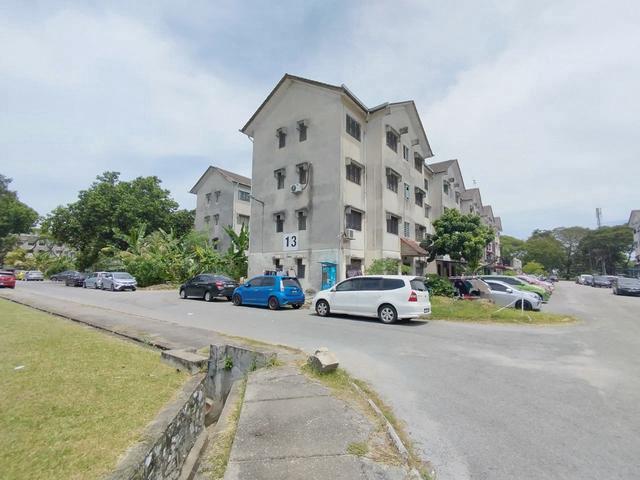 Flat for sale in Petaling, Alam Impian