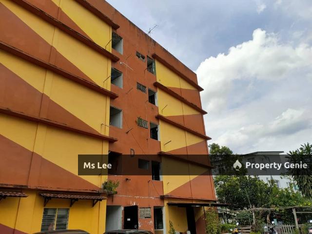 Flat for rent in Kajang, Langat