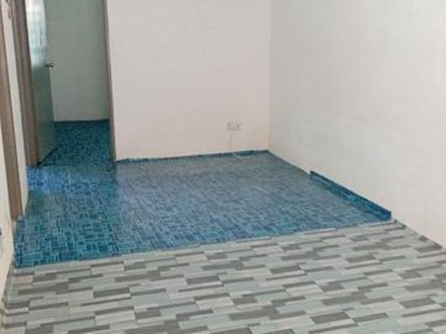 Apartment for sale in Teluk Air Tawar, Pulau Tawar