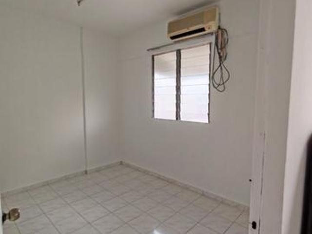 Flat for sale in Mukim 13, Georgetown