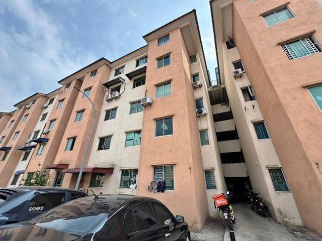 Flat for sale in Wellesley, Penang