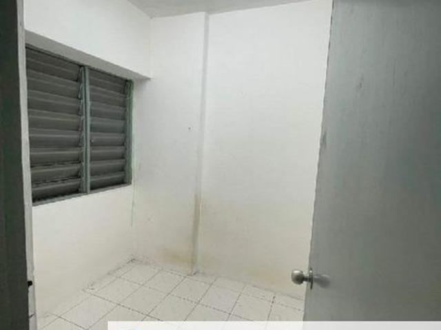 Flat for sale in Petaling, Alam Impian