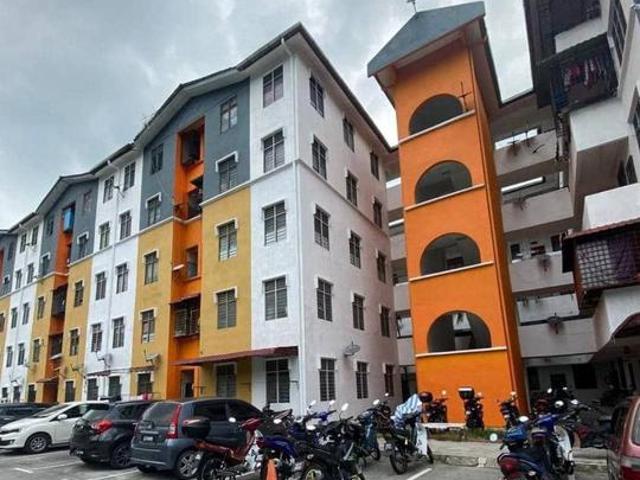Flat for sale in Tanjong Sepat, Selangor