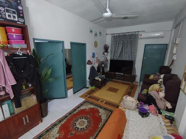 Flat for sale in Tanjong Sepat, Selangor