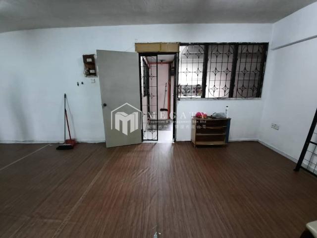 Apartment for rent in Taman Daya, Tebrau