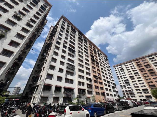 Flat for sale in Petaling Jaya, Petaling