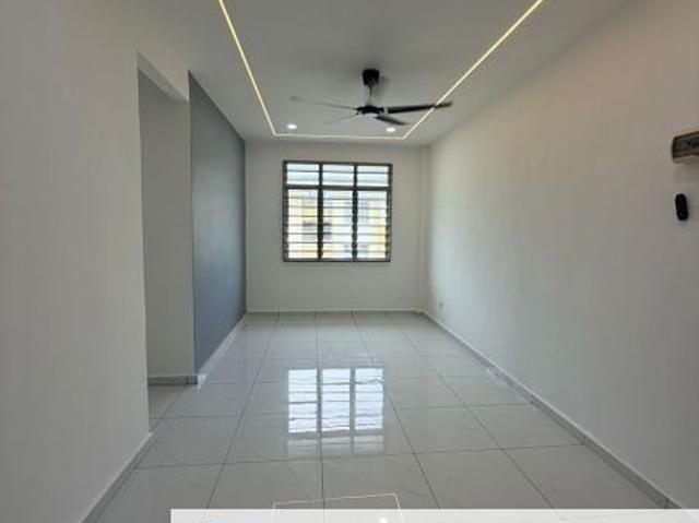 Flat for sale in Mukim 13, Georgetown