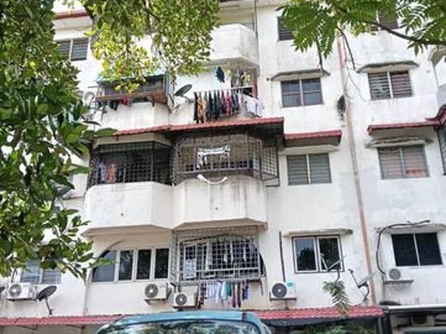 Flat for sale in Kajang, Langat
