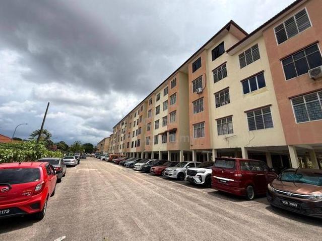 Flat for sale in Ulu Tiram, Johor