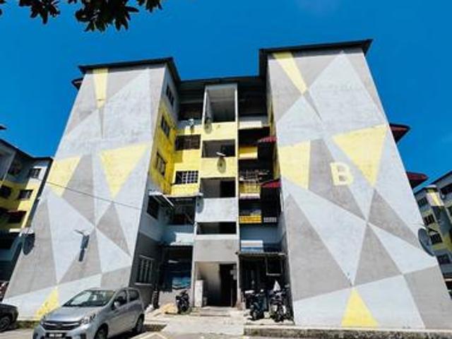 Flat for sale in Pontian
