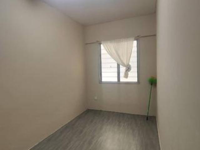 Flat for sale in Wellesley, Penang