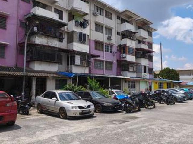 Flat for sale in Kajang, Langat