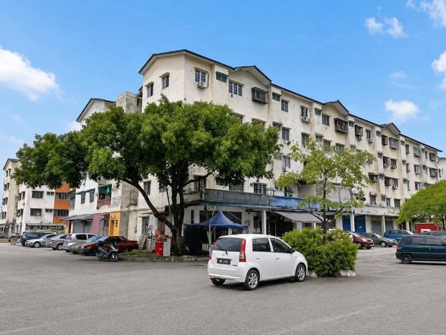 Flat for sale in Petaling, Damansara Damai