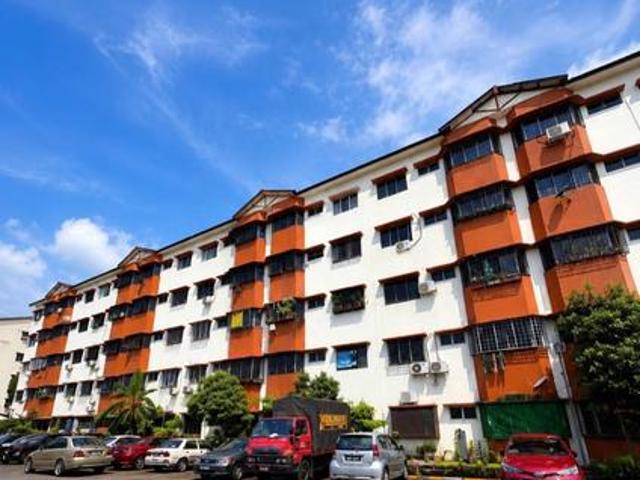 Apartment for sale in Petaling, Damansara Damai