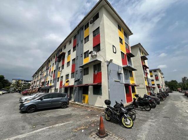 Flat for sale in Petaling, Alam Impian