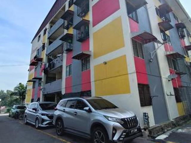 Flat for sale in Kajang, Langat