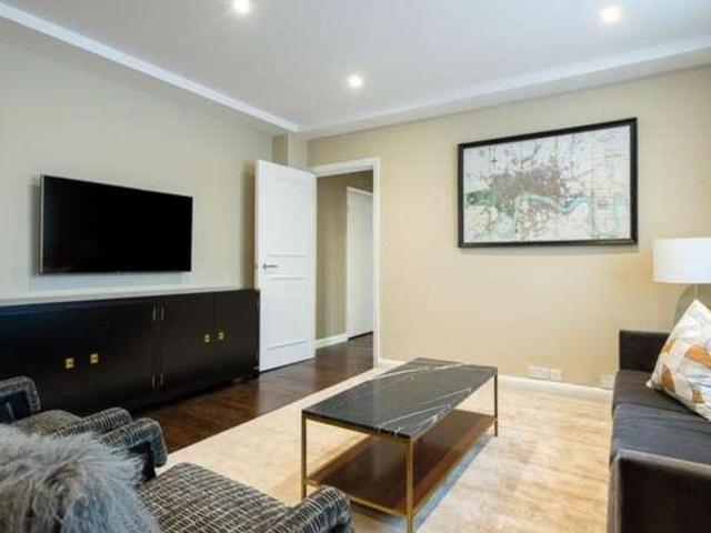 House for rent in Covent Garden, Victoria