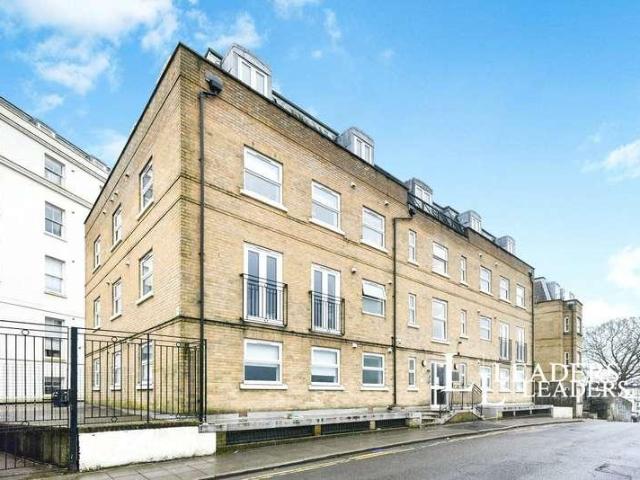Apartment for rent in Hollingbury, Brighton & Hove