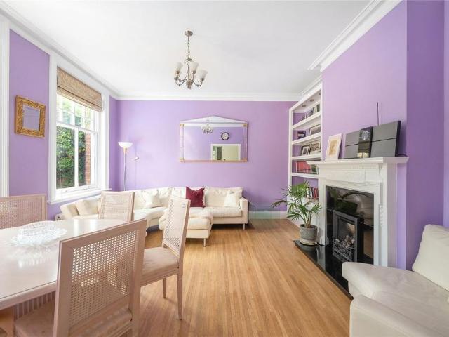Apartment for rent in Widmore, Greater London