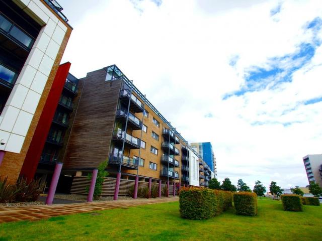 Apartment for rent in Cardiff International Sports Village, Falcon Lodge