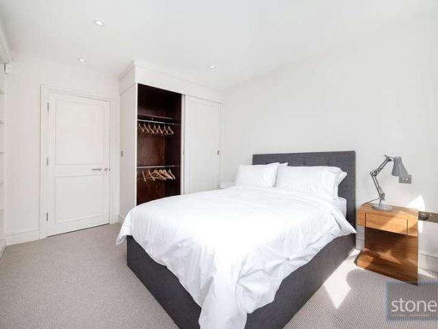 Apartment for rent in St. John's Wood, Greater London