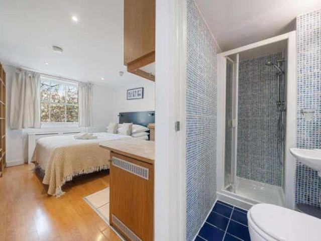 Apartment for rent in Covent Garden, Victoria