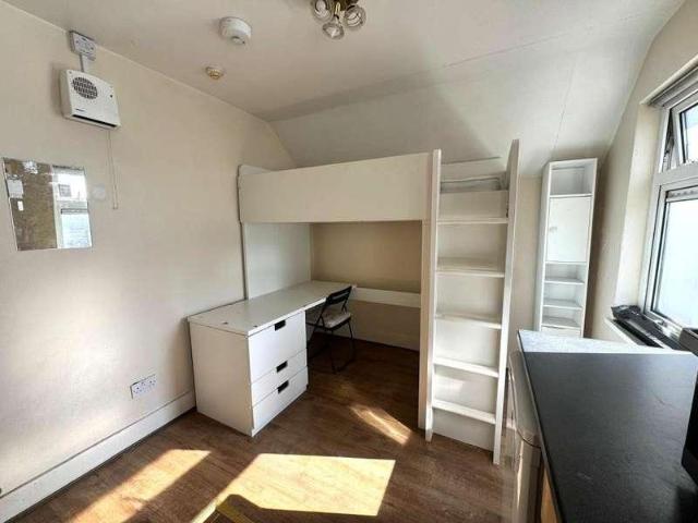 Apartment for rent in Woodford Green, Greater London
