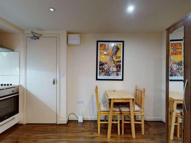Apartment for rent in Dollis Hill, Greater London