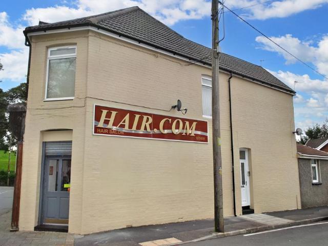 Flat for rent in Gilfach, Tir-y-berth