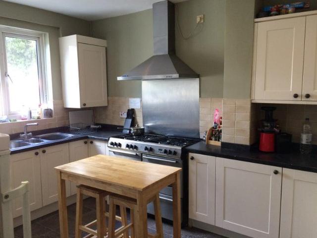 Flat for rent in Ringlestone, Midway