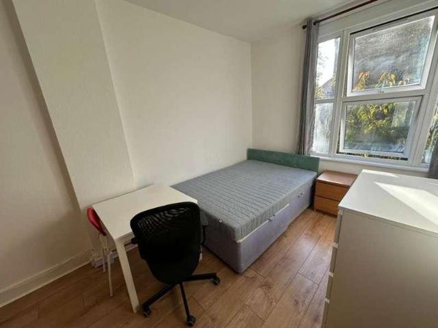 Apartment for rent in West Hackney, Greater London
