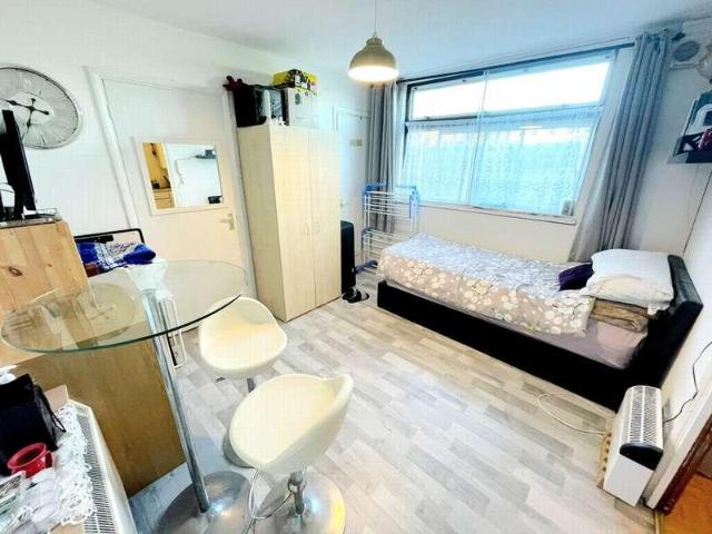 Apartment for rent in Highgate, Greater London