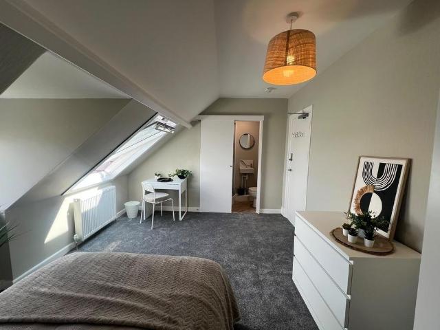 Room for rent in Knowles Hill, Teignbridge