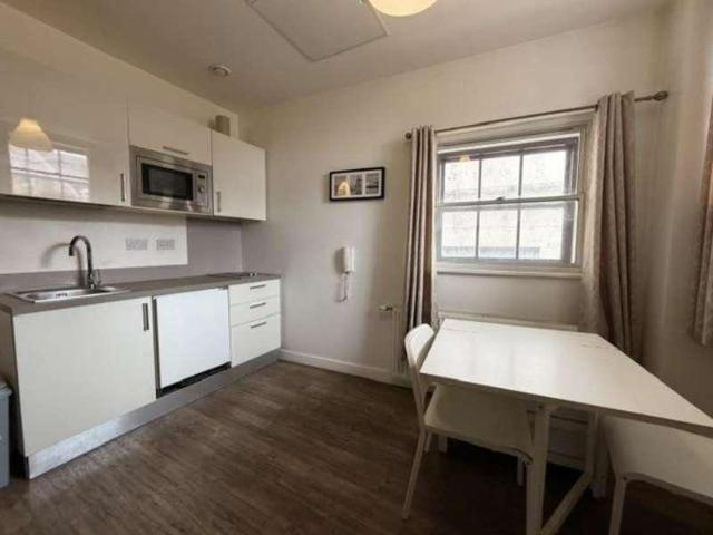 Apartment for rent in Calderstones