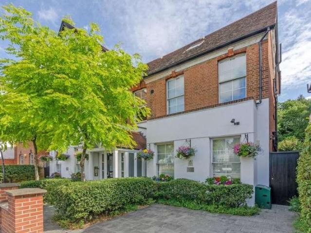 Apartment for rent in Chalk Farm, Greater London