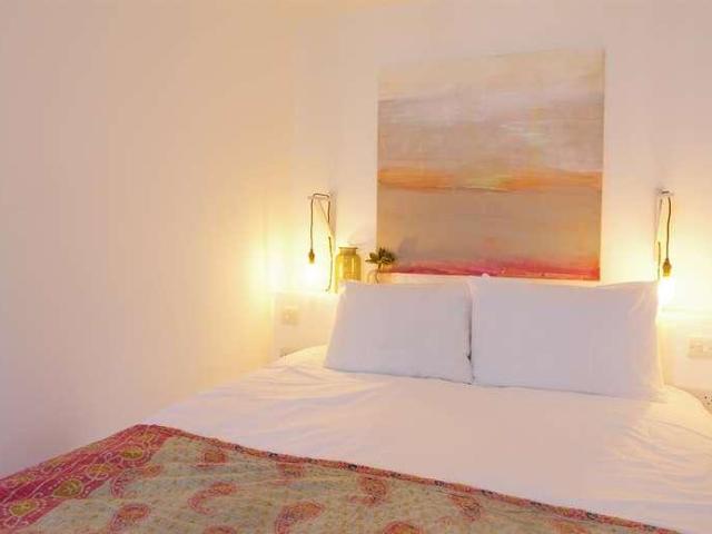 Apartment for rent in Covent Garden, Victoria