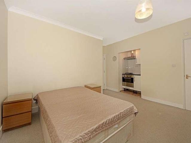Apartment for rent in London Borough of Ealing, Greater London